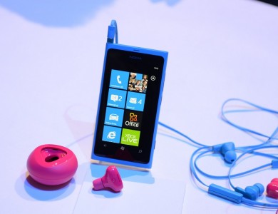 Nokia Lumia 800 & 710, Windows Phones Announced